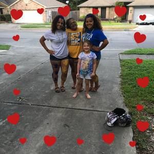 Meet your Posher, Marci